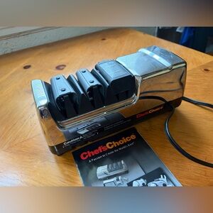 Chef'sChoice Chrome Electric Knife Sharpener with Black Slots